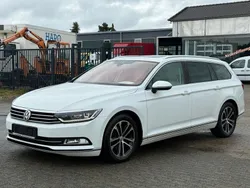 Weiß Gebraucht 2018 VW Passat Highline Kombi | 8.800 €