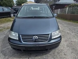 Grau Gebraucht 2007 VW Sharan Trendline Van / Kleinbus | 4.900 € (Etwas zu teuer)