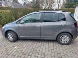 Grau Gebraucht 2013 VW Golf Plus Cross Life Van / Kleinbus | 6.300 € (Fairer Preis)