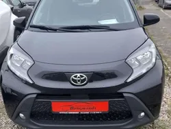 Mysticschwarz mica Gebraucht 2022 Toyota Aygo Play Kleinwagen | 13.800 € (Guter Preis)