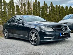 Schwarz Gebraucht 2011 Mercedes C300 AMG line Limousine | 9.500 € (Fairer Preis)