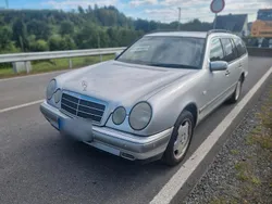 Silber Gebraucht 1999 Mercedes E320 Kombi | 2.550 €