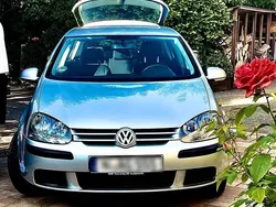 Silber Gebraucht 2005 VW Golf V Kleinwagen | 2.000 € (Fairer Preis)