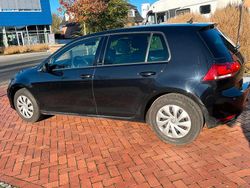 Schwarz Gebraucht 2016 VW Golf VII Allstar Limousine | 10.990 € (Etwas zu teuer)