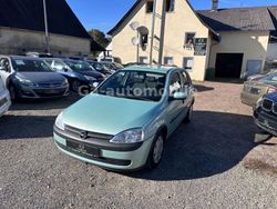 Grün Gebraucht 2001 Opel Corsa Limousine | 2.290 € (Etwas zu teuer)