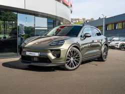 Aventuringrünmetallic Gebraucht 2025 Porsche Macan SUV | 81.800 € (Superpreis)