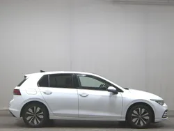 Weiss Gebraucht 2023 VW Golf VIII Pro Limousine | 21.980 € (Guter Preis)