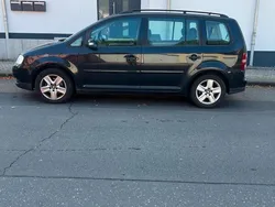 Schwarz Gebraucht 2004 VW Touran Van / Kleinbus | 1.649 €