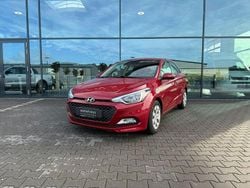 Rot Gebraucht 2016 Hyundai i20 Limousine | 9.990 € (Fairer Preis)
