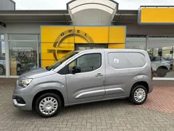 Grau Gebraucht 2024 Opel Combo Basis Van / Kleinbus | 23.490 € (Teuer)
