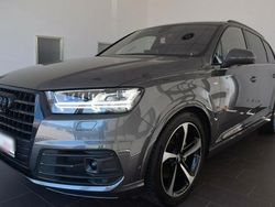 Grau Gebraucht 2018 Audi Q7 Comfort SUV | 36.990 € (Teuer)