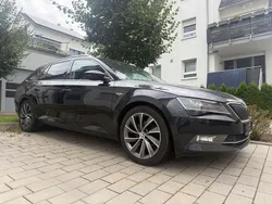 Andere außenfarben Gebraucht 2016 Skoda Superb LAURIN & KLEMENT Kombi | 14.249 € (Guter Preis)