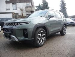 Forest grün met Neu 2025 Ssangyong (KGM) Torres SUV | 31.990 €
