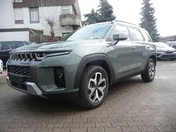 Forest grün met Neu 2025 Ssangyong Torres SUV | 31.990 €