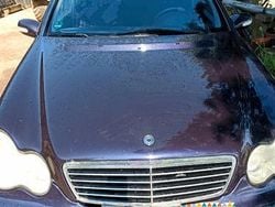 Violet Gebraucht 2002 Mercedes C220 Avantgarde Kombi | 990 € (Guter Preis)