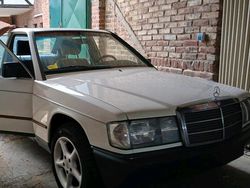 Weiß Gebraucht 1983 Mercedes 190 Limousine | 2.999 €