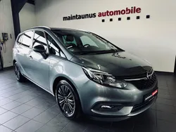 Grau Gebraucht 2019 Opel Zafira Tourer Van / Kleinbus | 13.900 € (Fairer Preis)