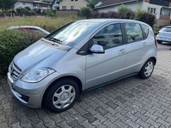 Silber Gebraucht 2008 Mercedes A150 Classic Van / Kleinbus | 3.990 € (Fairer Preis)