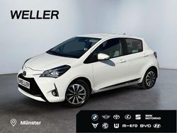 Weiss Gebraucht 2017 Toyota Yaris Comfort Kleinwagen | 10.490 € (Etwas zu teuer)