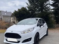 Weiß Gebraucht 2014 Ford Fiesta Titanium Kleinwagen | 6.000 € (Fairer Preis)
