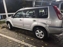 Grau Gebraucht 2006 Nissan X-Trail Comfort SUV | 3.500 € (Fairer Preis)