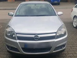 Silber Gebraucht 2005 Opel Astra Kleinwagen | 2.050 € (Fairer Preis)