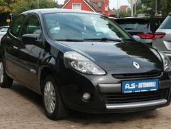 Schwarz Gebraucht 2009 Renault Clio II | 3.790 € (Etwas zu teuer)