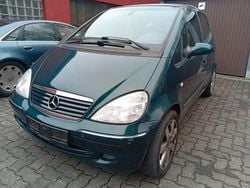 Grün Gebraucht 2001 Mercedes A190 Avantgarde Limousine | 1.650 € (Fairer Preis)