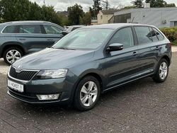 Grau Gebraucht 2015 Skoda Rapid Ambition Kleinwagen | 9.890 € (Fairer Preis)