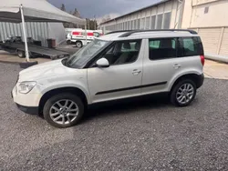Weiß Gebraucht 2012 Skoda Yeti Elegance SUV | 11.000 € (Fairer Preis)