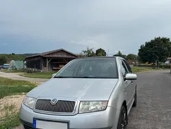 Grau Gebraucht 2000 Skoda Fabia Kleinwagen | 1.600 € (Teuer)