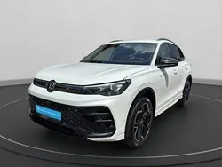 Oryxweiss perlmutteffekt (weiss) Neu 2024 VW Tiguan R-line SUV | 46.980 € (Fairer Preis)