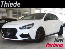 Weiß Gebraucht 2020 Hyundai i30 Kleinwagen | 20.490 € (Superpreis)
