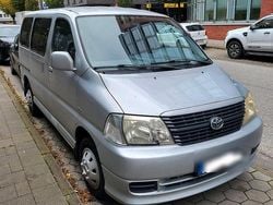 Silber Gebraucht 2008 Toyota HiAce Van / Kleinbus | 10.500 €