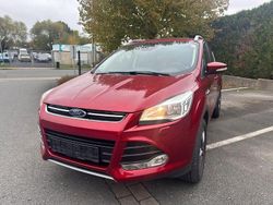 Rot Gebraucht 2016 Ford Kuga Titanium SUV | 8.800 € (Fairer Preis)