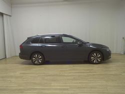 Grau Gebraucht 2024 VW Golf VIII Move | 20.980 € (Superpreis)