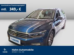 Blau Gebraucht 2023 VW Passat Business Kombi | 27.430 €