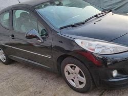 Schwarz Gebraucht 2011 Peugeot 207 Kleinwagen | 2.999 € (Guter Preis)