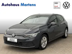Uranograu Gebraucht 2022 VW Golf VIII Life Limousine | 22.280 € (Fairer Preis)