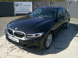 Schwarz Gebraucht 2024 BMW 320 Limousine | 35.900 € (Superpreis)