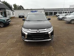 Panther schwarz Gebraucht 2016 Mitsubishi Outlander SUV | 15.980 € (Guter Preis)