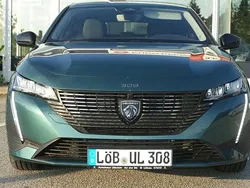 Grün Gebraucht 2023 Peugeot 308 Allure Kombi | 29.500 € (Teuer)