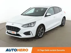 Weiß Gebraucht 2021 Ford Focus ST-Line Limousine | 18.490 € (Fairer Preis)