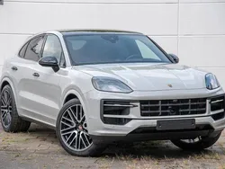 Grau Neu 2025 Porsche Cayenne SUV | 147.441 €