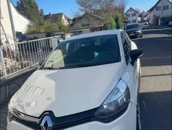 Gelb Gebraucht 2016 Renault Clio IV Life Kleinwagen | 7.000 € (Guter Preis)