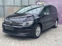 Schwarz metallic Gebraucht 2024 VW Touran Comfortline Van / Kleinbus | 34.110 € (Etwas zu teuer)