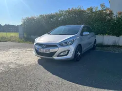 Grau Gebraucht 2014 Hyundai i30 Limousine | 7.900 € (Fairer Preis)