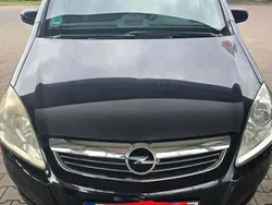 Schwarz Gebraucht 2008 Opel Zafira Van / Kleinbus | 1.700 € (Fairer Preis)