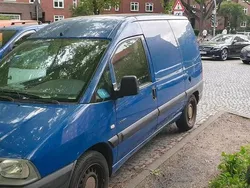 Blau Gebraucht 2005 Citroën Jumpy Van / Kleinbus | 550 €