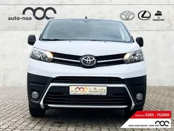 Weiß Gebraucht 2023 Toyota Proace Van | 30.900 € (Guter Preis)